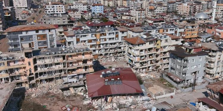 Depremzede vatandaşların 2 ay içerisinde hak sahipliği başvurusu yapması gerekiyor.
